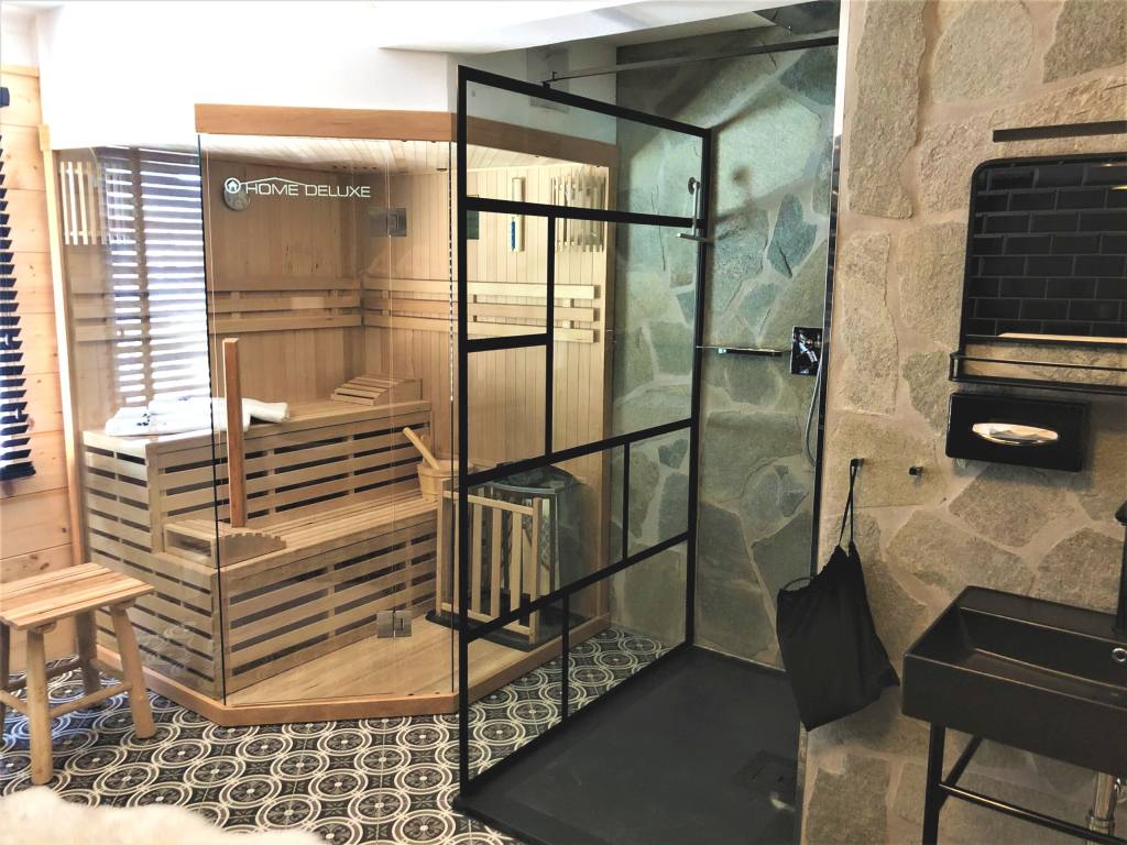 Alpenliebe Luxury-Suite Inzell Bad mit Sauna